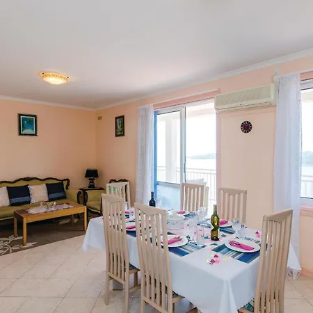 3 Bedroom Beautiful Apartment In Orasac Apartment Orasac