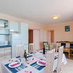 Apartment Na Krstu I * Orasac
