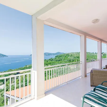 3 Bedroom Beautiful In Orašac